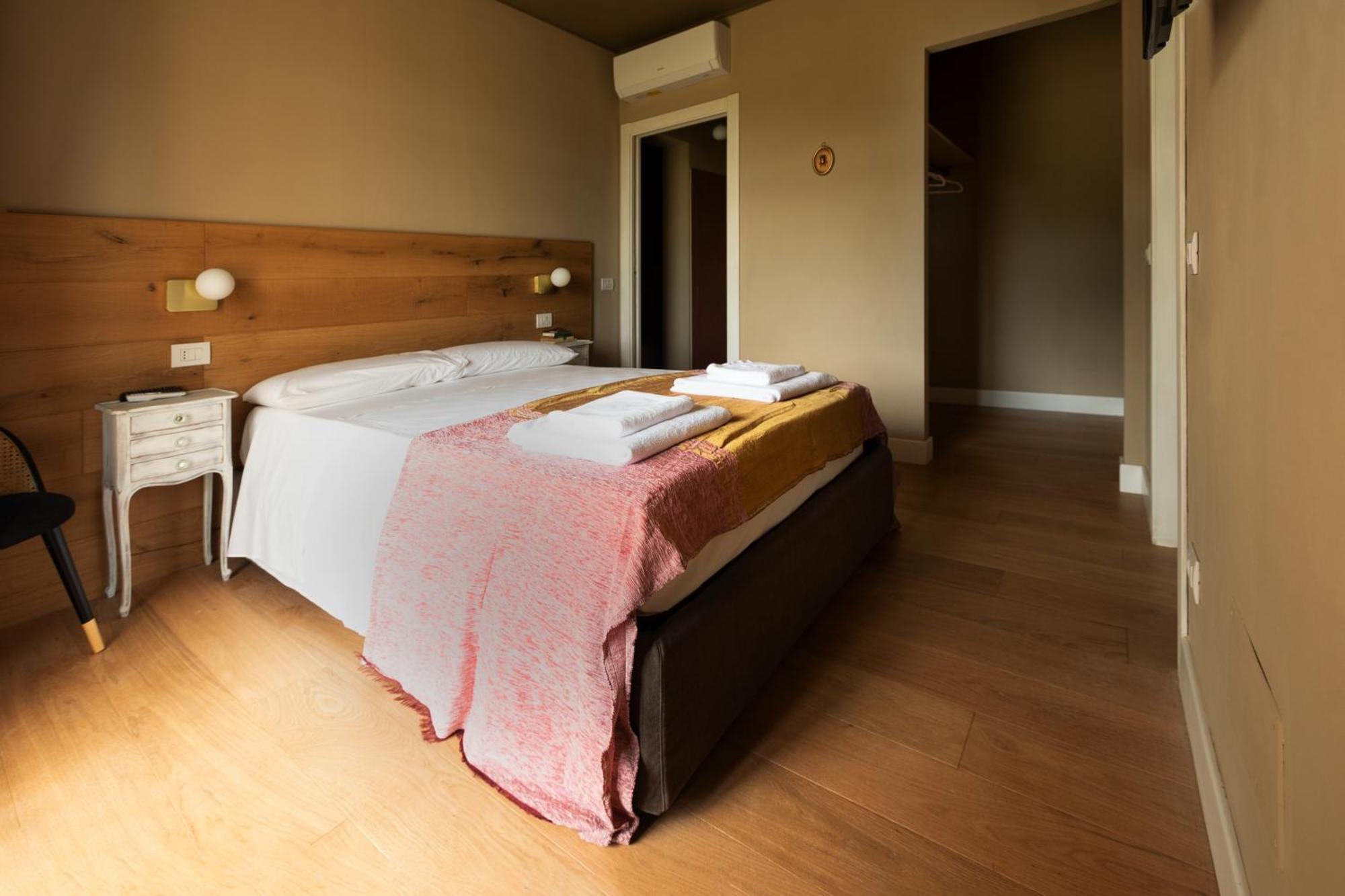 Luce Boutique Hotel Fortunago ภายนอก รูปภาพ