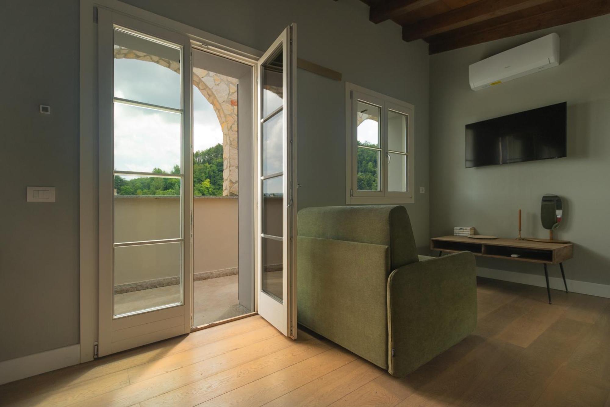 Luce Boutique Hotel Fortunago ภายนอก รูปภาพ